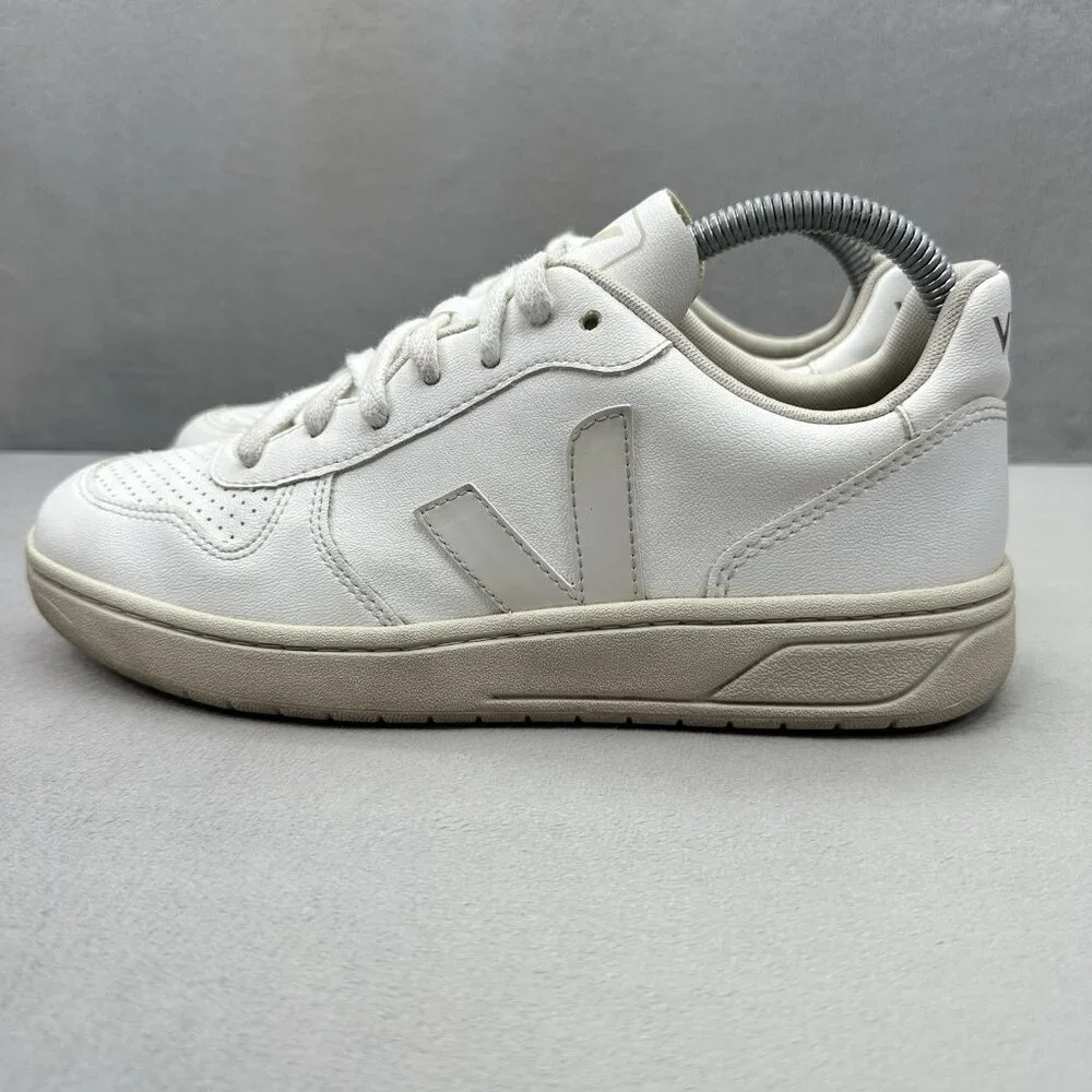 VEJA V-10 CWL‎ Womens Size 8 Shoes White Natural Leather Lace-Up Casual Sneakers